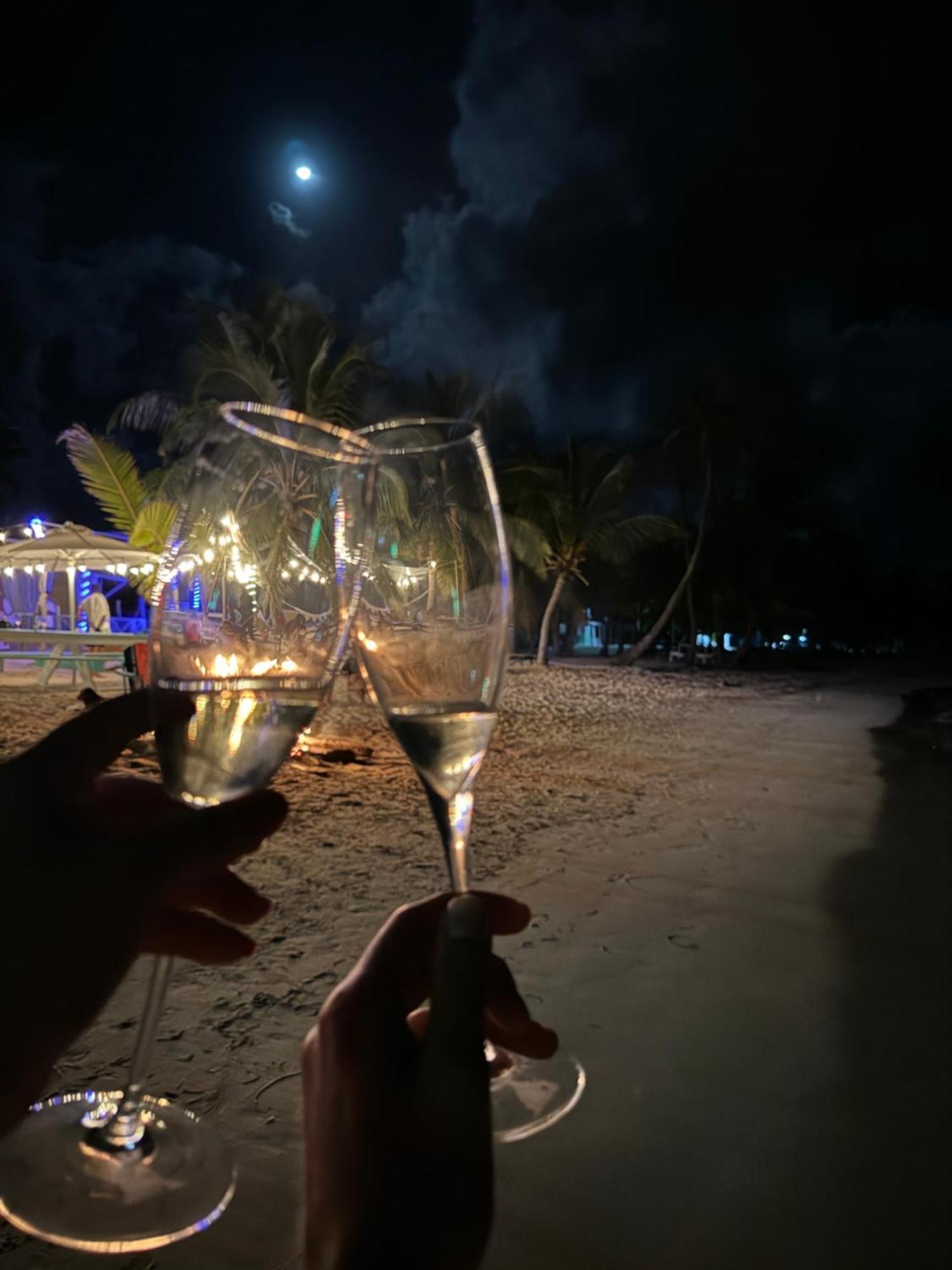 Mano Juan Casa Rosada Beach Front מראה חיצוני תמונה